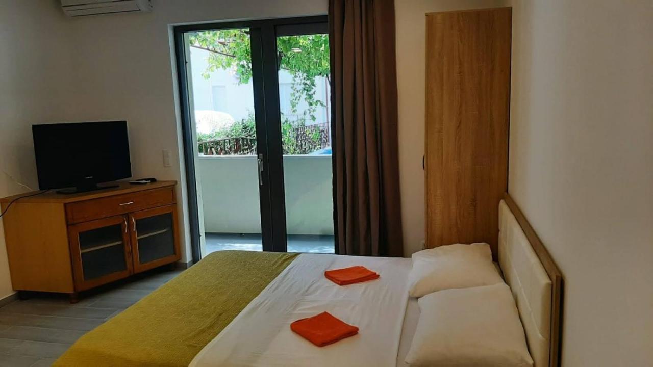 Apartmani Ivica Martić Duće Exterior foto